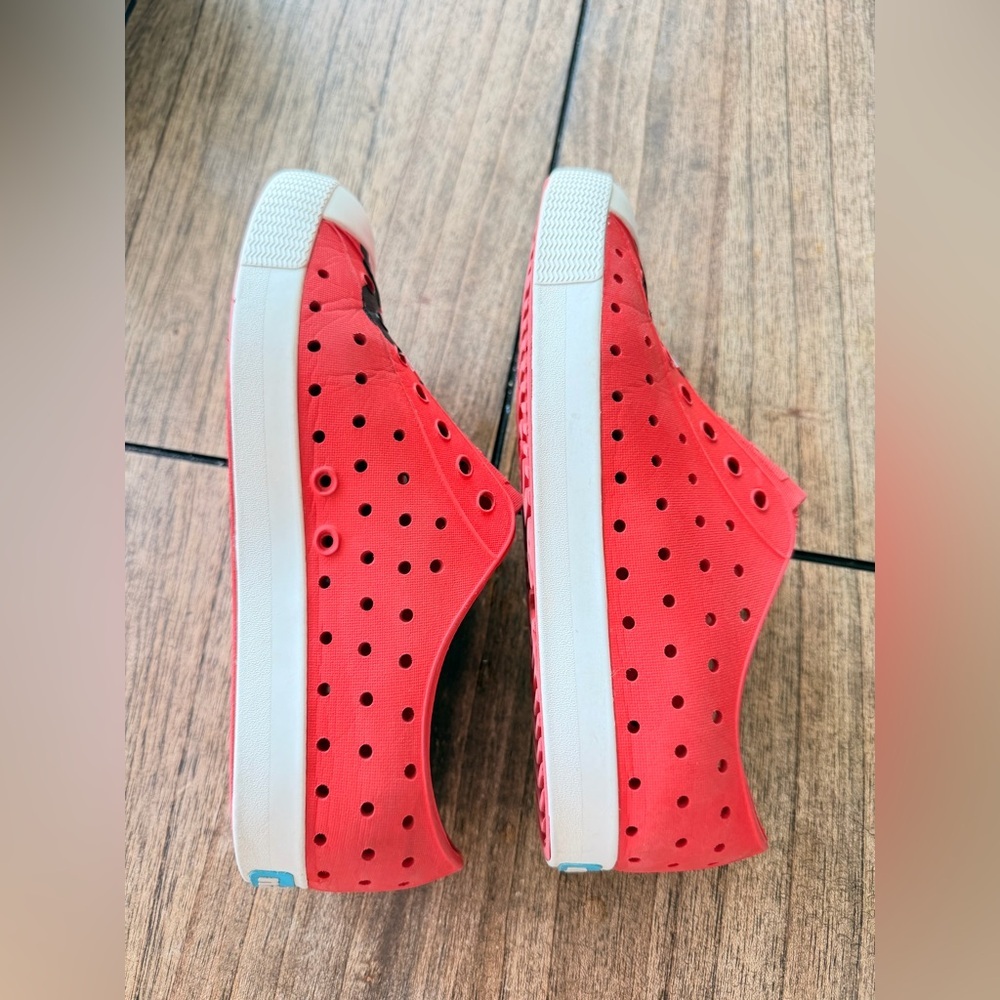 Native Minnie Jefferson shoes J 2. 
Like new condition